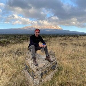 Meet your Posher, Max